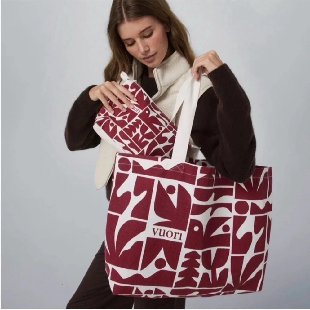 Vuori Limited Edition Holiday 2025 Tote Bag Strawberry Red Large Athletic Travel